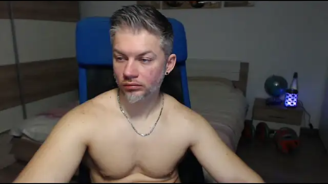 Snapshot of RobbyShawz chatting on February 2025 10:37:02 AM RobbyShawz online show from February 2025 10:37:02 AM