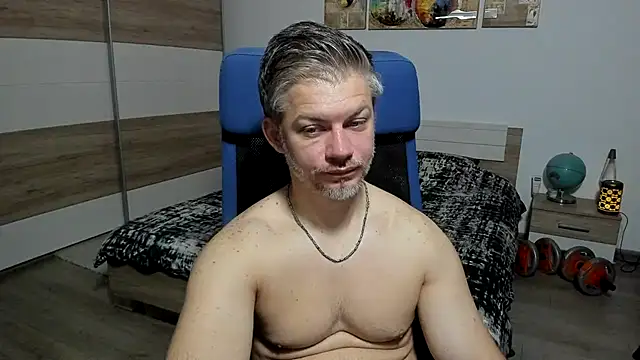 RobbyShawz online show from May 2026 04:28:02 AM