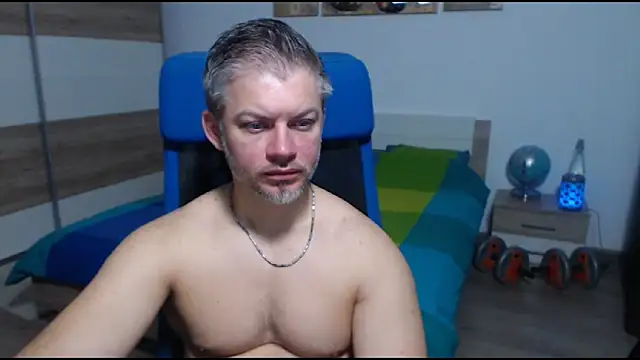 RobbyShawz online show from October 2025 04:23:02 AM