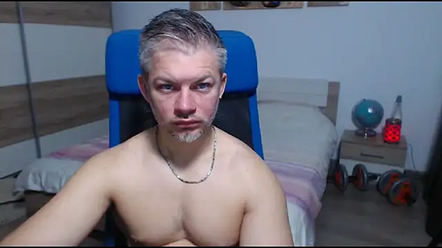 RobbyShawz online show from November 2025 05:11:02 AM