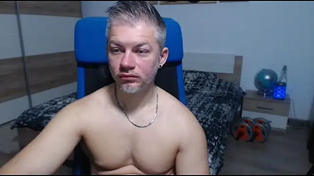 RobbyShawz online show from November 2025 05:11:01 AM