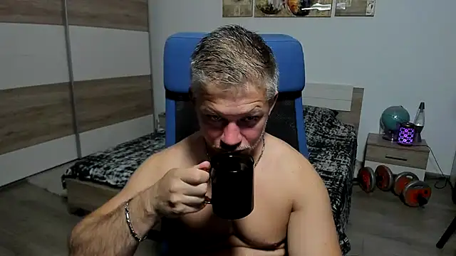 Snapshot of RobbyShawz chatting on July 2026 05:14:01 AM RobbyShawz online show from July 2026 05:14:01 AM