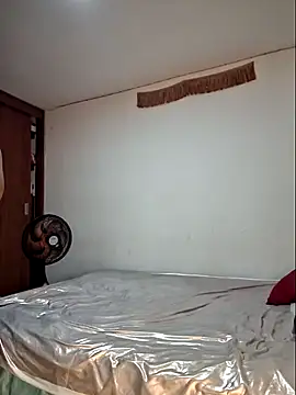 Natashariley1 online show from December 2024 09:33:01 AM