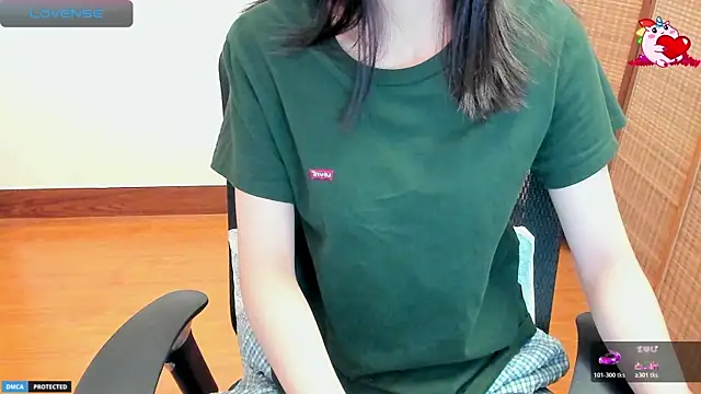 Snapshot of Ayase_momo chatting on June 2026 10:18:01 PM Ayase momo online show from June 2026 10:18:01 PM
