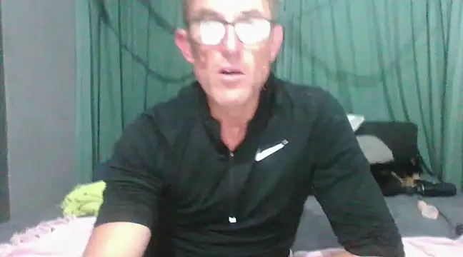 Snapshot of xykenrah@xh chatting on March 2025 04:32:01 PM xykenrahxh online show from March 2025 04:32:01 PM