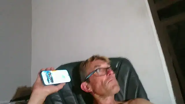 Snapshot of xykenrah@xh chatting on December 2024 09:09:02 PM xykenrahxh online show from December 2024 09:09:02 PM
