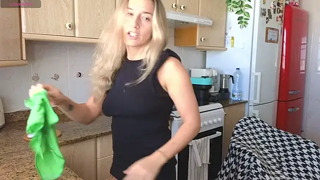 Lunamix online show from April 2026 11:49:02 AM