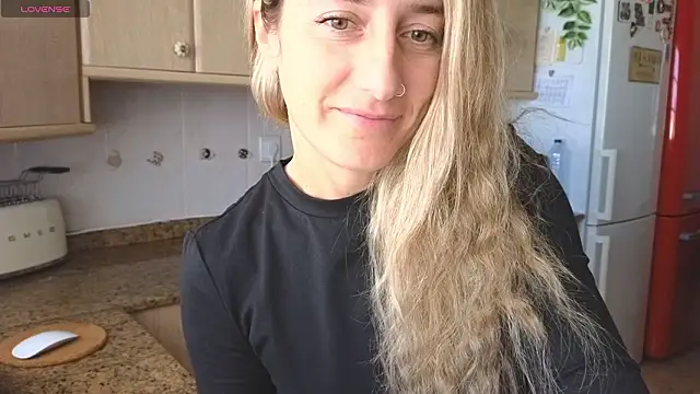 Lunamix online show from February 2026 01:00:01 PM