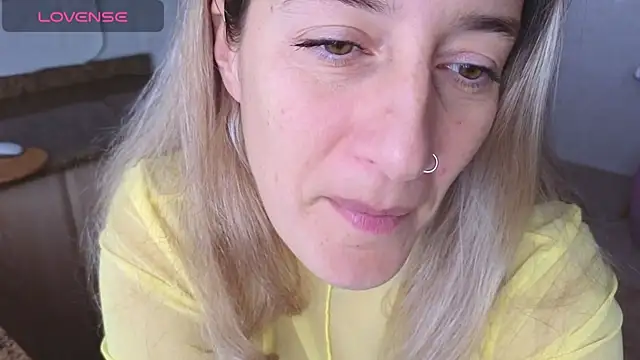 Lunamix online show from April 2026 12:57:01 PM