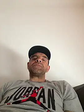 slim1976006 online show from May 2026 10:51:02 AM