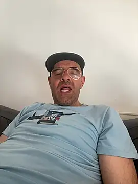 slim1976006 online show from May 2026 02:11:01 PM
