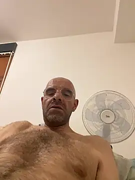 Snapshot of slim1976006 chatting on July 2026 08:27:01 PM slim1976006 online show from July 2026 08:27:01 PM