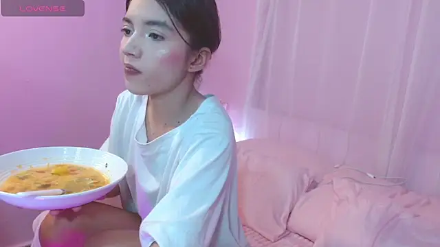 Snapshot of Sweetcristin chatting on June 2026 03:39:02 AM Sweetcristin online show from June 2026 03:39:02 AM