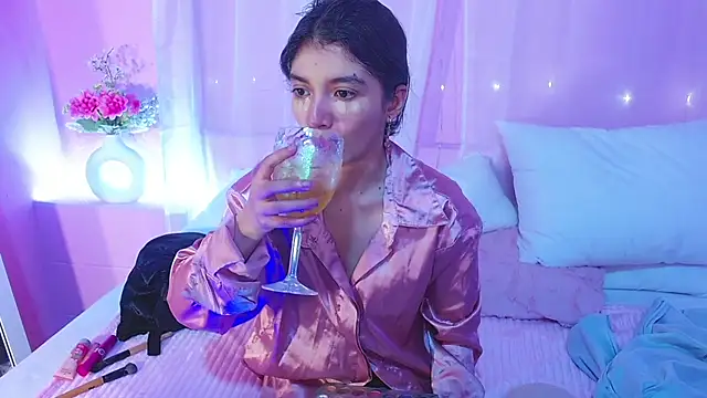 Sweetcristin online show from May 2026 12:28:01 AM