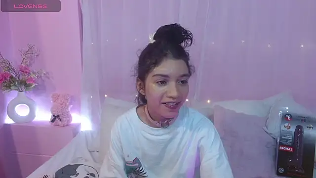 Snapshot of Sweetcristin chatting on June 2026 02:28:01 AM Sweetcristin online show from June 2026 02:28:01 AM