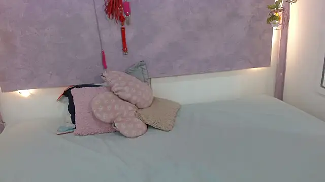 Sweetcristin online show from September 2025 01:02:01 AM