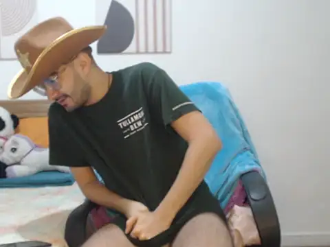 Snapshot of peterannaud chatting on October 2025 11:22:02 AM peterannaud online show from October 2025 11:22:02 AM