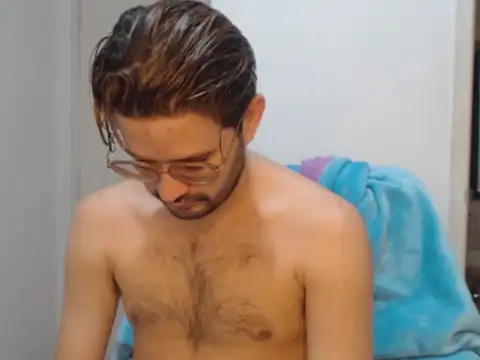 Snapshot of peterannaud chatting on September 2025 01:29:01 PM peterannaud online show from September 2025 01:29:01 PM