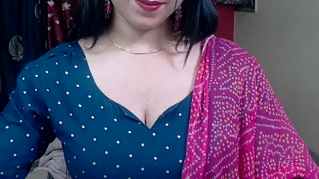 Snapshot of Naiaa-mylove chatting on March 2025 10:50:01 AM Naiaa-mylove online show from March 2025 10:50:01 AM