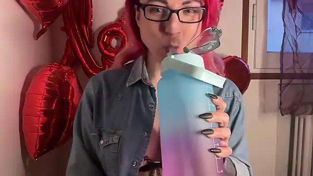 Snapshot of Nikky_Divine chatting on February 2025 05:05:02 PM Nikky Divine online show from February 2025 05:05:02 PM