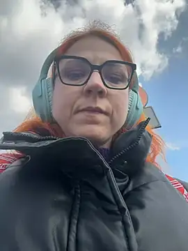 Nikky Divine online show from March 2026 02:06:01 PM