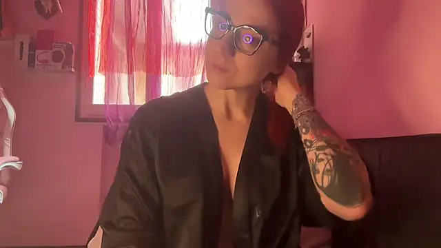 Nikky Divine online show from March 2026 08:53:02 AM