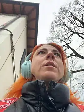 Nikky Divine online show from March 2026 08:27:01 AM