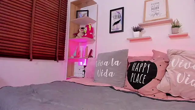 Nata Villalobos online show from May 2026 09:51:02 PM