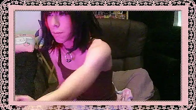 crystalxh online show from October 2025 07:11:02 PM