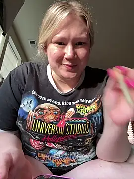 PiggyRose online show from April 2026 10:32:02 PM