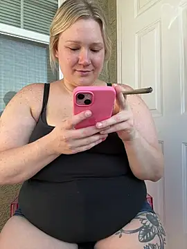 Snapshot of PiggyRose chatting on July 2026 10:17:01 PM PiggyRose online show from July 2026 10:17:01 PM