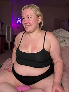 PiggyRose online show from April 2026 02:27:02 AM