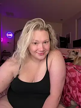 PiggyRose online show from May 2026 01:59:01 AM