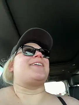 PiggyRose online show from April 2026 07:18:01 PM