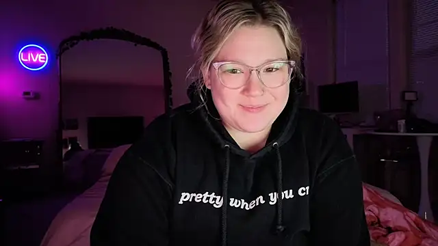 PiggyRose online show from March 2026 11:50:02 PM