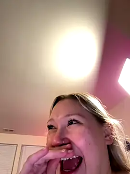 PiggyRose online show from December 2025 11:19:01 PM