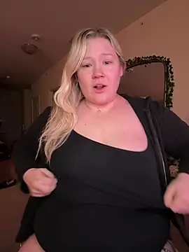 PiggyRose online show from March 2026 01:02:01 AM