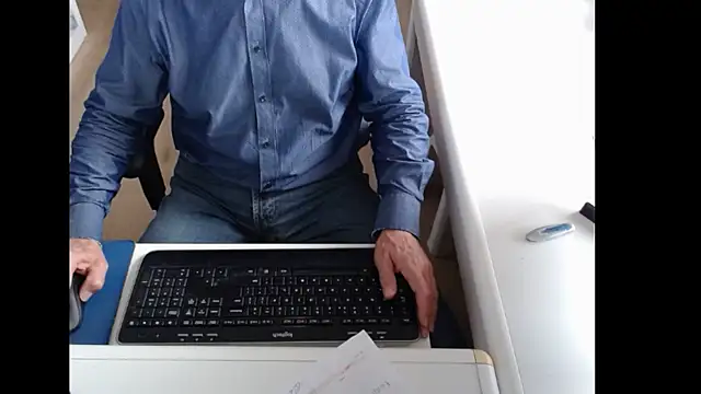 Snapshot of dutchpornking chatting on September 2025 07:35:01 AM dutchpornking online show from September 2025 07:35:01 AM