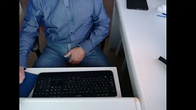 Snapshot of dutchpornking chatting on October 2025 06:48:01 AM dutchpornking online show from October 2025 06:48:01 AM