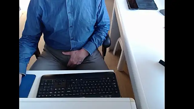 Snapshot of dutchpornking chatting on March 2026 07:41:01 AM dutchpornking online show from March 2026 07:41:01 AM