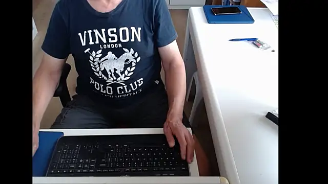 dutchpornking online show from July 2026 06:21:01 AM