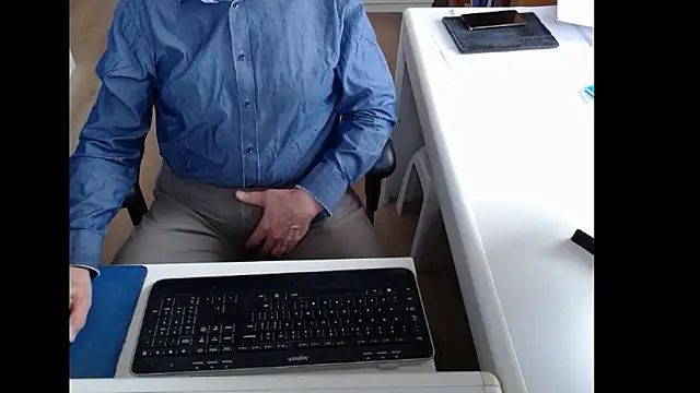 dutchpornking online show from March 2026 07:19:01 AM