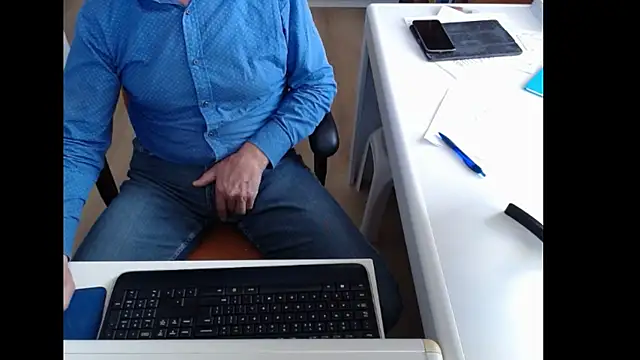 Snapshot of dutchpornking chatting on October 2025 09:40:01 AM dutchpornking online show from October 2025 09:40:01 AM