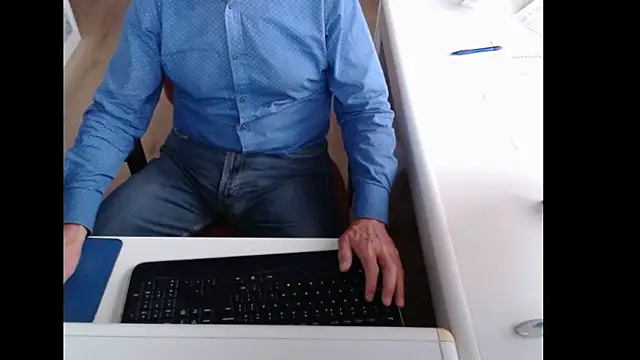 Snapshot of dutchpornking chatting on September 2025 07:14:01 AM dutchpornking online show from September 2025 07:14:01 AM