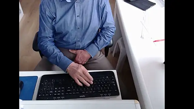 dutchpornking online show from March 2026 07:24:01 AM