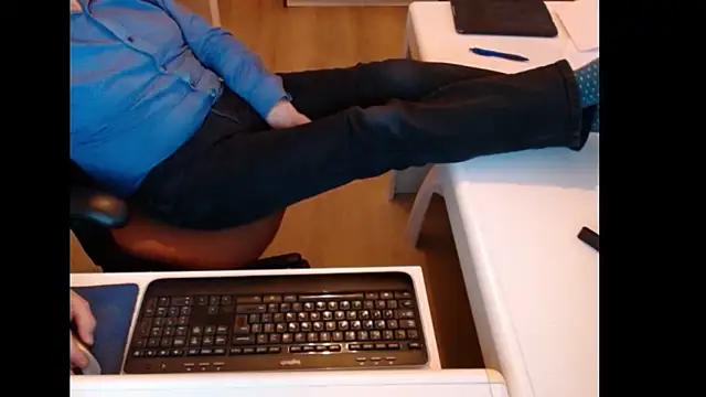 dutchpornking online show from April 2026 05:52:02 PM