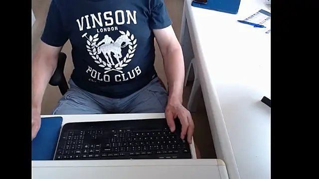 dutchpornking online show from June 2026 08:08:01 AM