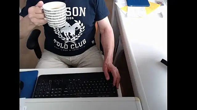 dutchpornking online show from May 2026 06:08:01 AM