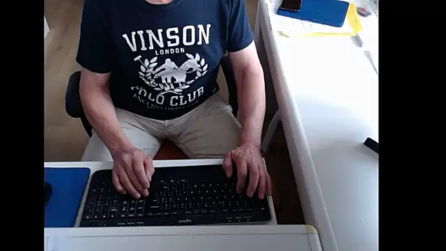 dutchpornking online show from May 2026 09:26:01 AM