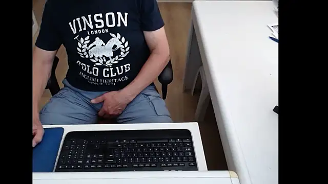 dutchpornking online show from June 2026 10:53:01 AM